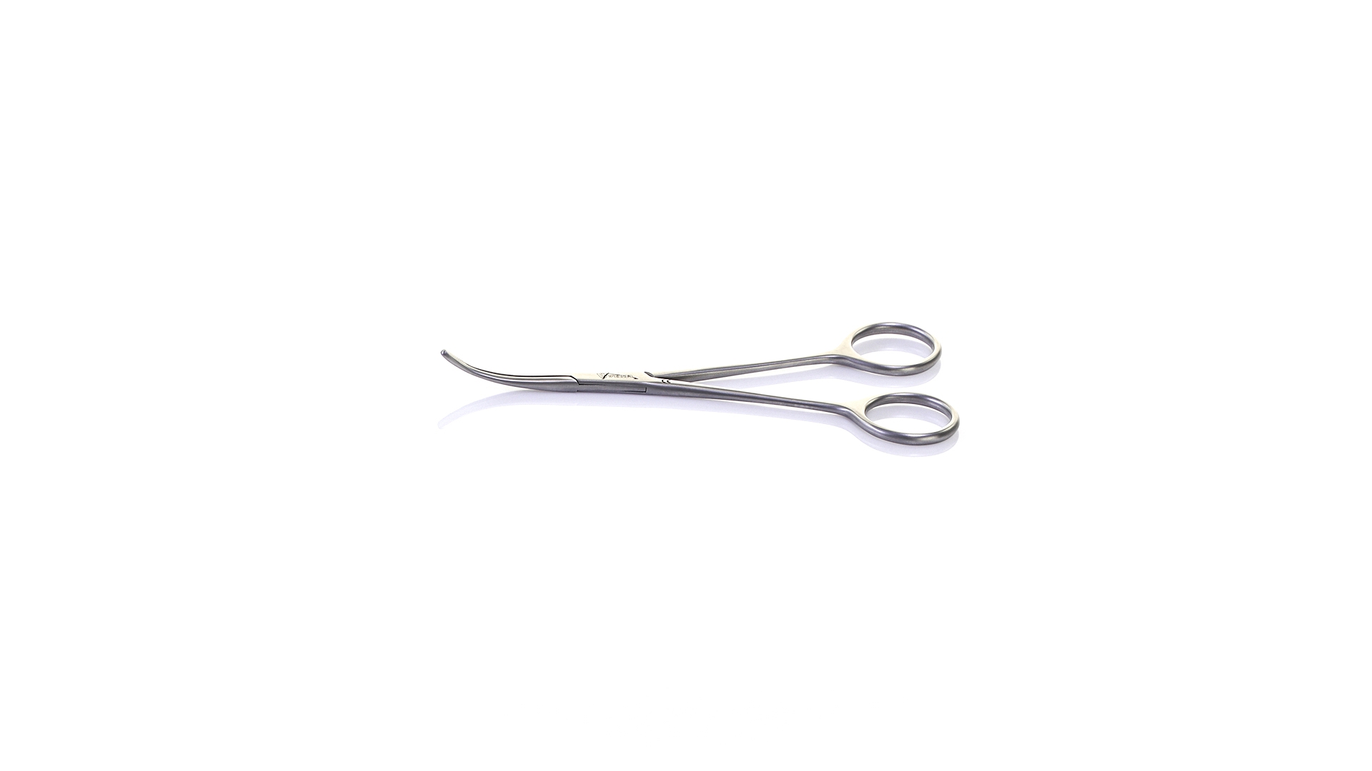 Waterson's Dissector - Curved Delicate serrated jaws